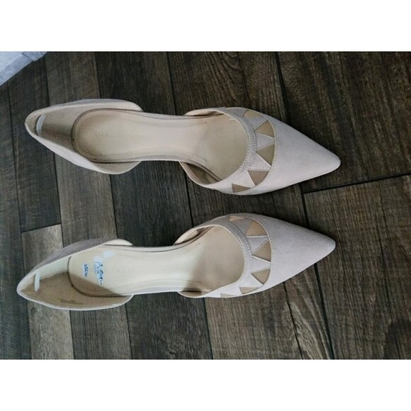 Marc Fisher D'Orsay Light Beige Suede Pointed Toe Pump Size 9 - Picture 2 of 7